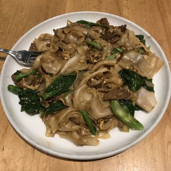 Thai Canteen - Pad Siew - Thai Near Me - Davis, California Thai Canteen - Pad Siew - Thai Near Me - Davis, California