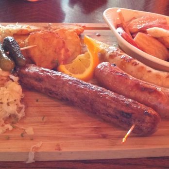 Patterson's Pub - Delicious sausage platter - American Near Me - Mendocino, California
