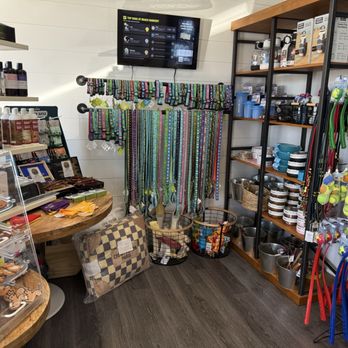 Beach Barkery - Leashed treats etc - Pet Groomers Near Me - Fort Myers, Florida Beach Barkery - Leashed treats etc - Pet Groomers Near Me - Fort Myers, Florida