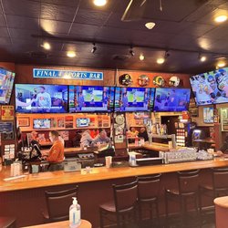 Tony's Pub & Grill