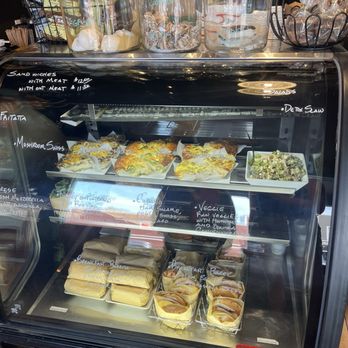 Yellow Dog Cafe - Savory breakfast - Cafes Near Me - Onekama, Michigan