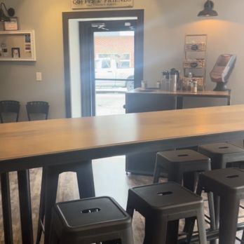 Cambridge St Coffee House - Seating - Coffee & Tea Near Me - Philadelphia, Pennsylvania Cambridge St Coffee House - Seating - Coffee & Tea Near Me - Philadelphia, Pennsylvania