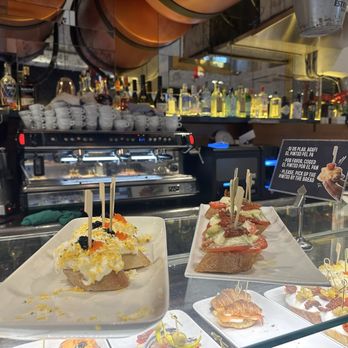 Bilbao Berria - Tapa Selection - Spanish Near Me - Barcelona, B