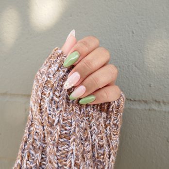 CLEO Nail Bar - Nail Salons Near Me - Pasadena, California