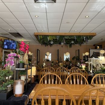 Thai Delight Norman - doning room - Thai Near Me - Norman, Oklahoma