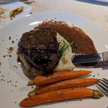 EVO - Filet Mignon with spinach, mashed potatoes, and baby carrots. - Italian Near Me - Scottsdale, Arizona