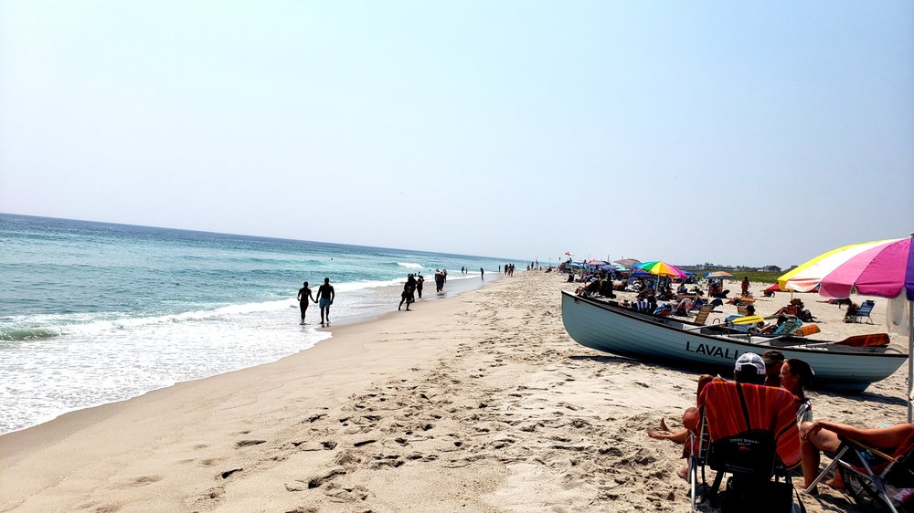 WGHT AM 1500 / FM 98.3 1878 Lincoln Ave, Pompton Lakes, New Jersey