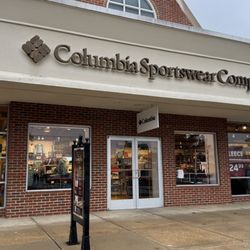 Columbia Factory Store - Outside