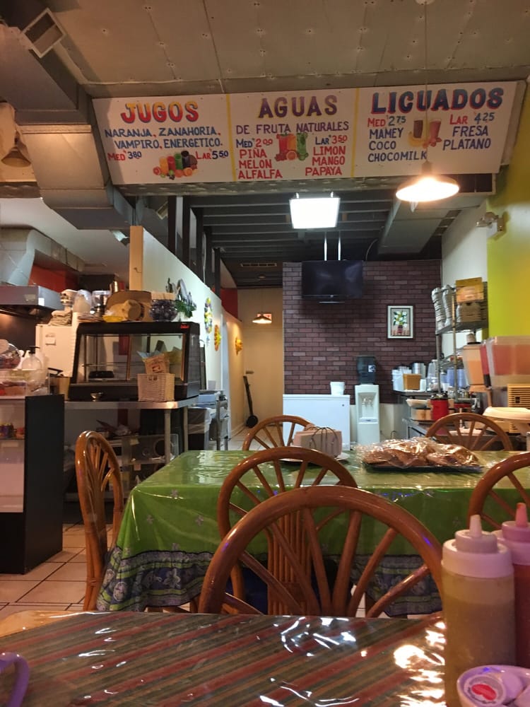 Chelis Taqueria Y Carnitas