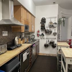 Highroad Hostel