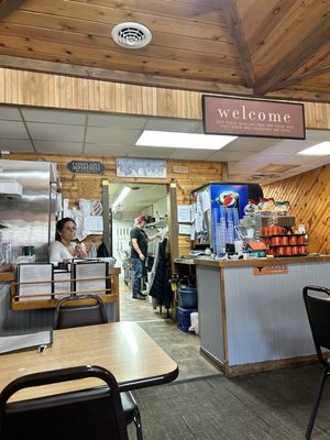 Donna's Main Street Diner by null
