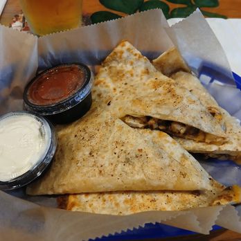 Emerald Tavern - Chicken quesadilas, delicious! - Pubs Near Me - Parkville, Maryland