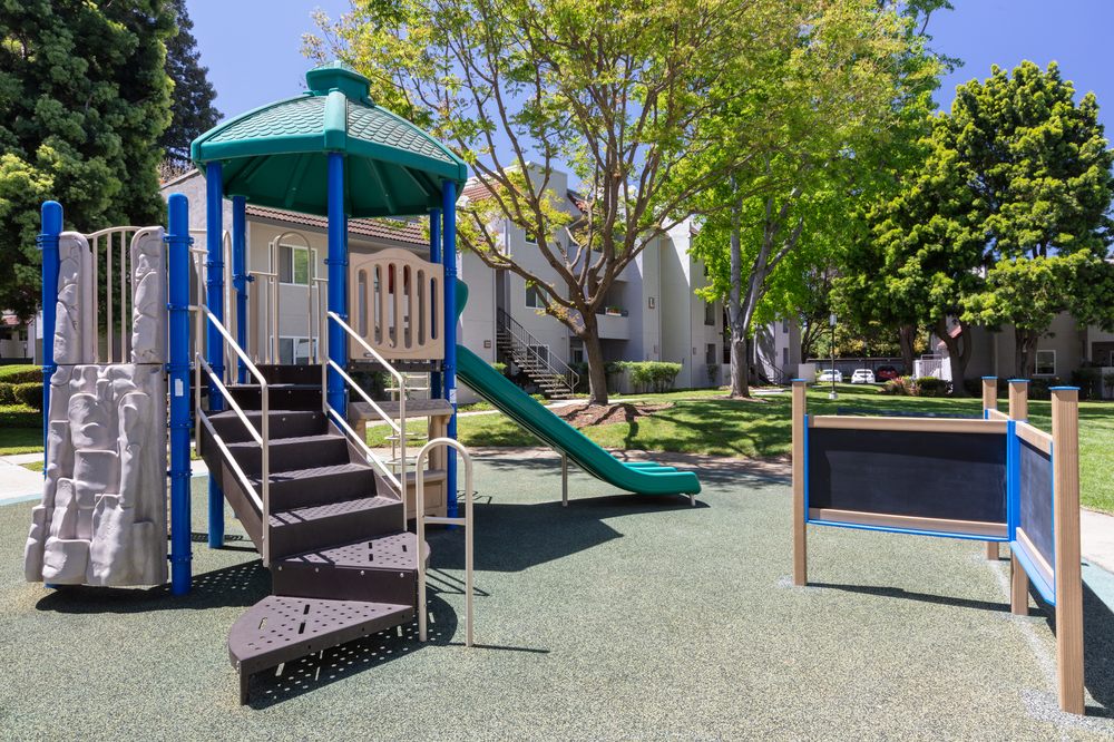 THE MEADOWS APARTMENTS 23 Photos & 107 Reviews 1000 Escalon Ave