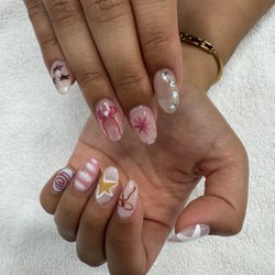 Luxury Nails & Spa