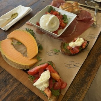 Nessun Dorma - Charcuterie - Tapas/Small Plates Near Me - Manarola, SP Nessun Dorma - Charcuterie - Tapas/Small Plates Near Me - Manarola, SP