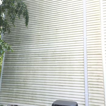 ProClean Plus - Siding before - Pressure Washers Near Me - Chicopee, Massachusetts