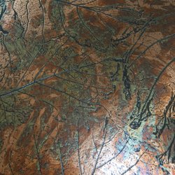 IL Creations - Cool bronze-like tabletop, like Autumn.