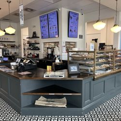 Parlor Doughnuts - Interior