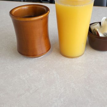 Chelo’s kitchen  - Hot coffee and a medium Oj - Breakfast & Brunch Near Me - Cleveland, Ohio