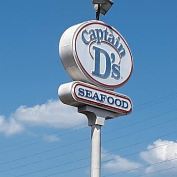 Captain D's - A Classic "Captain D's" sign - Seafood Near Me - Corinth, Mississippi