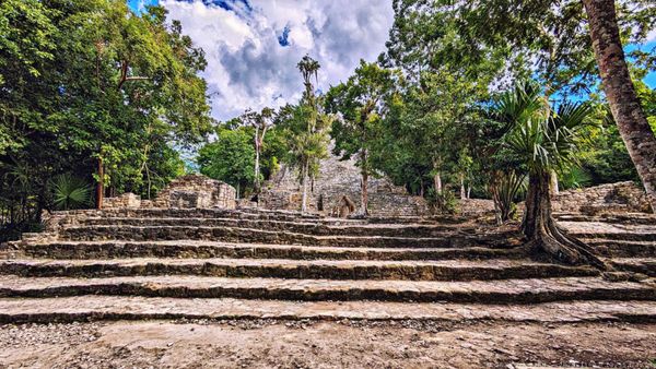 Zona arqueológica de Coba by null