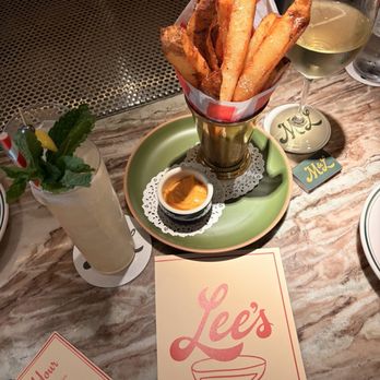 Lee's - Cocktail Bars Near Me - Houston, Texas