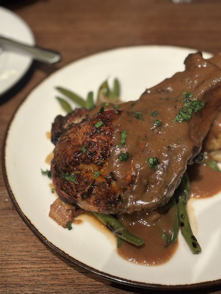 DRAKES FIRESIDE LOUNGE Updated March 2024 119 Photos & 71 Reviews