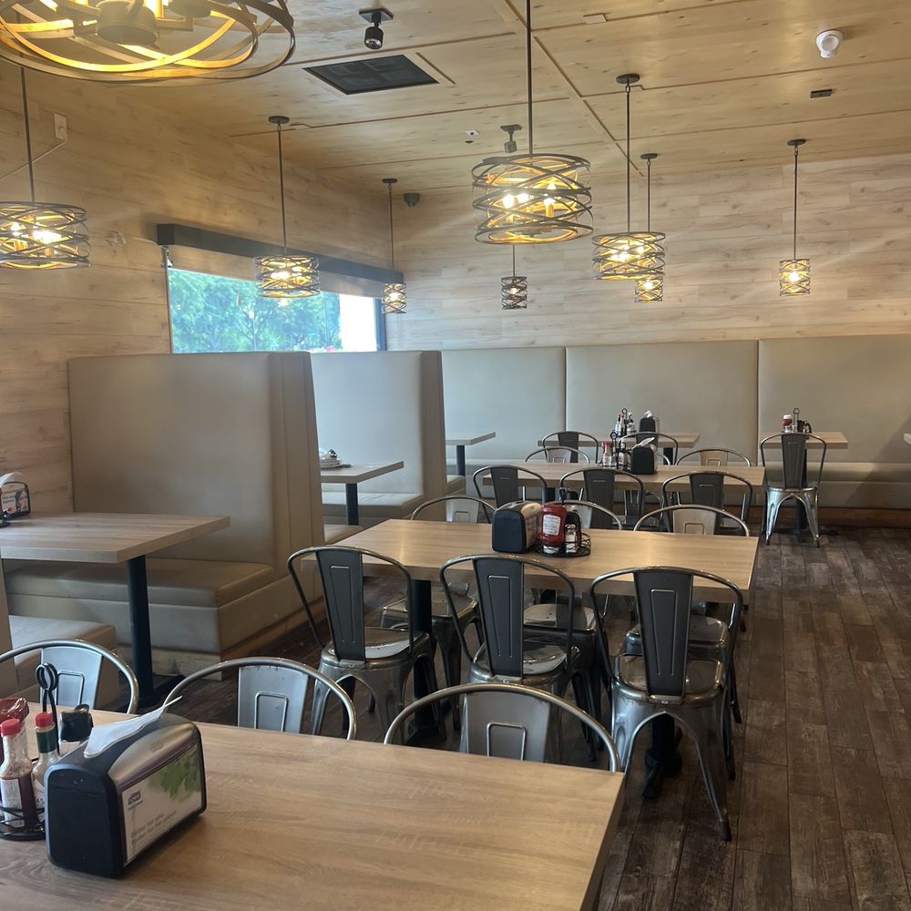 Brewberry Cafe - Seating in the morning - Coffee & Tea Near Me - Anaheim, California Brewberry Cafe - Seating in the morning - Coffee & Tea Near Me - Anaheim, California