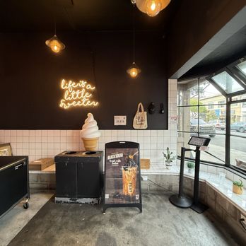 Little Sweet - Interior - Bubble Tea Near Me - San Francisco, California Little Sweet - Interior - Bubble Tea Near Me - San Francisco, California