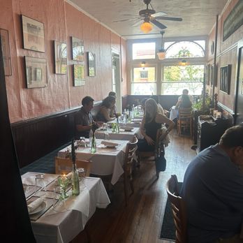 Little Donna’s - Dining room. Small & cozy - Pizza Near Me - Baltimore, Maryland Little Donna’s - Dining room. Small & cozy - Pizza Near Me - Baltimore, Maryland