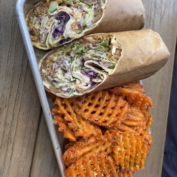 Spitz - Frisco - Street Cart with waffle cut sweet potato fries - Mediterranean Near Me - Frisco, Texas