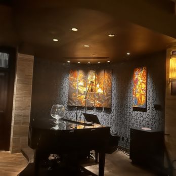 Eddie V's Prime Seafood - Piano jazz playing every night.. - Seafood Near Me - Paramus, New Jersey Eddie V's Prime Seafood - Piano jazz playing every night.. - Seafood Near Me - Paramus, New Jersey