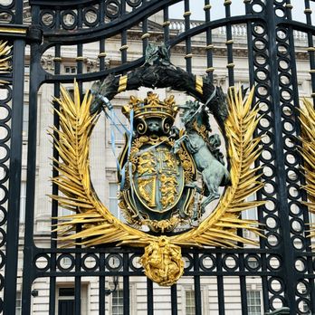 Buckingham Palace - Buckingham Palace_Yelp_Sanju-11 - Landmarks & Historical Buildings Near Me - London, XGL
