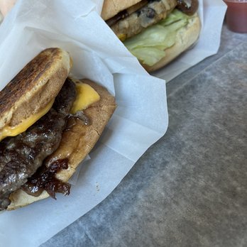 Petey's Burger - Petey Melt Petey's Southwestern Veggie Burger - Burgers Near Me - Long Island City, New York Petey's Burger - Petey Melt Petey's Southwestern Veggie Burger - Burgers Near Me - Long Island City, New York