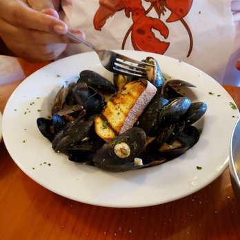 Noah's - Mussels! Yum! - New American Near Me - Stonington, Connecticut