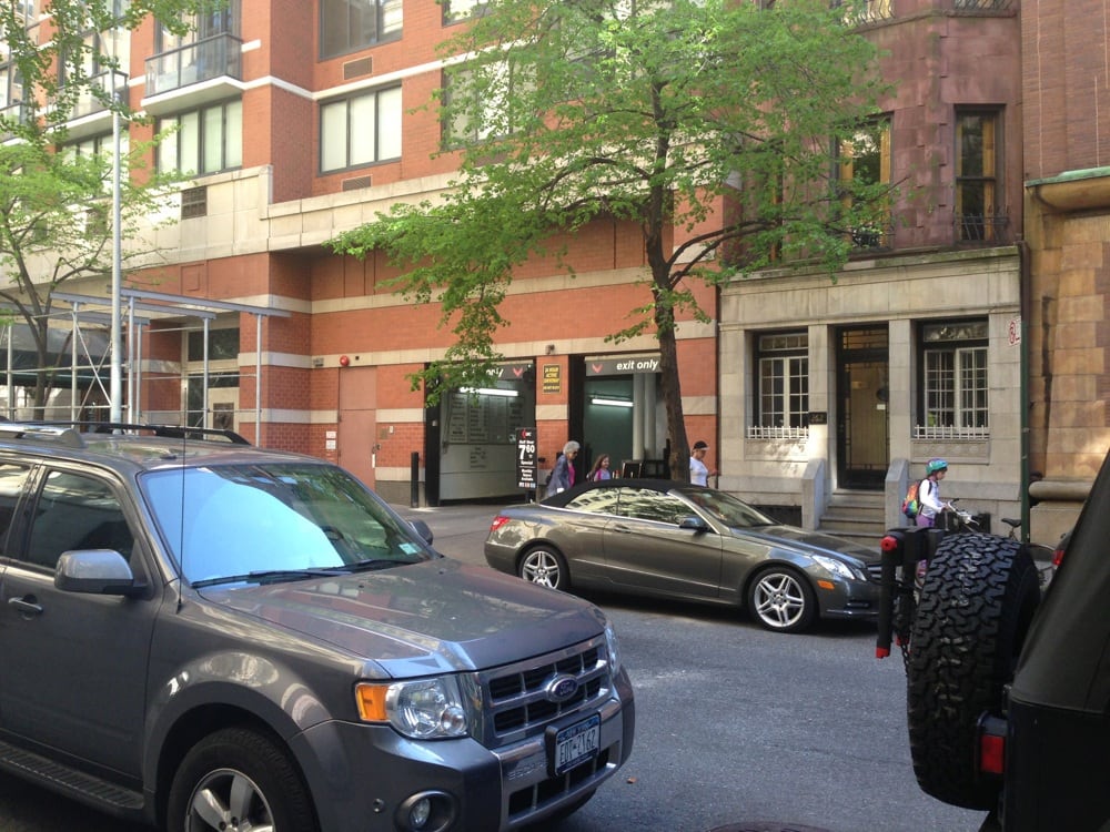 GARAGE MANAGEMENT COMPANY Updated August 2024 250 W 89th St, New