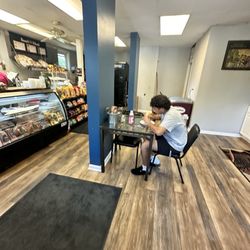 Cozy Corner Bagel & Deli - Inside