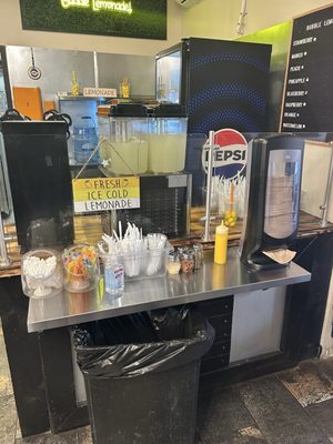 Eat-N-Out Pizza by null