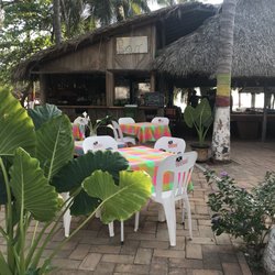 La Esmeralda - The beachside bar...