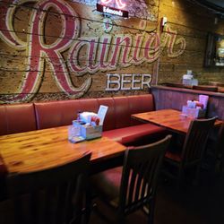 Rory's of Edmonds Bar & Grill - Nice wall