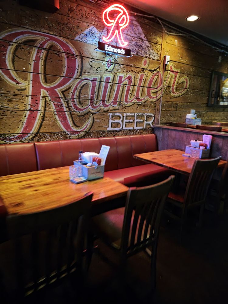 Rory's of Edmonds Bar & Grill