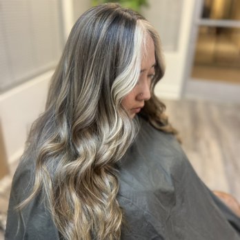 CRE8TIVE SUITE - Partial highlights and bold money piece - Hair Salons Near Me - Cypress, California