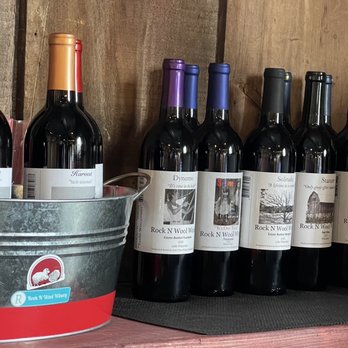 Rock N Wool Winery - Tons of varieties of wine  Taste Wisconsin at this Wisconsin Winery - Wineries Near Me - Poynette, Wisconsin
