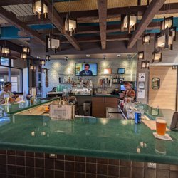 Tiki Bar & Lounge - Bar