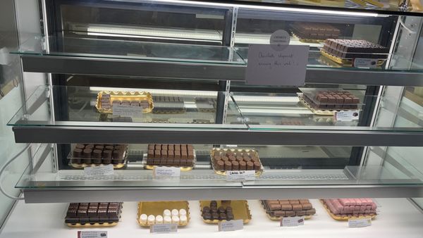 CRÉMEUX French Pâtisserie by null