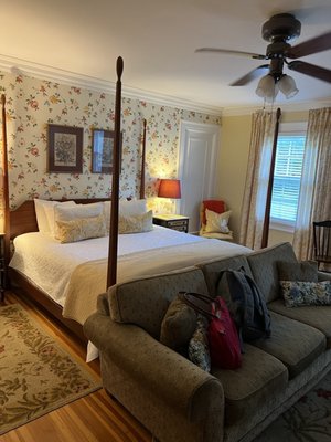 Four Chimneys Inn & Restaurant by null