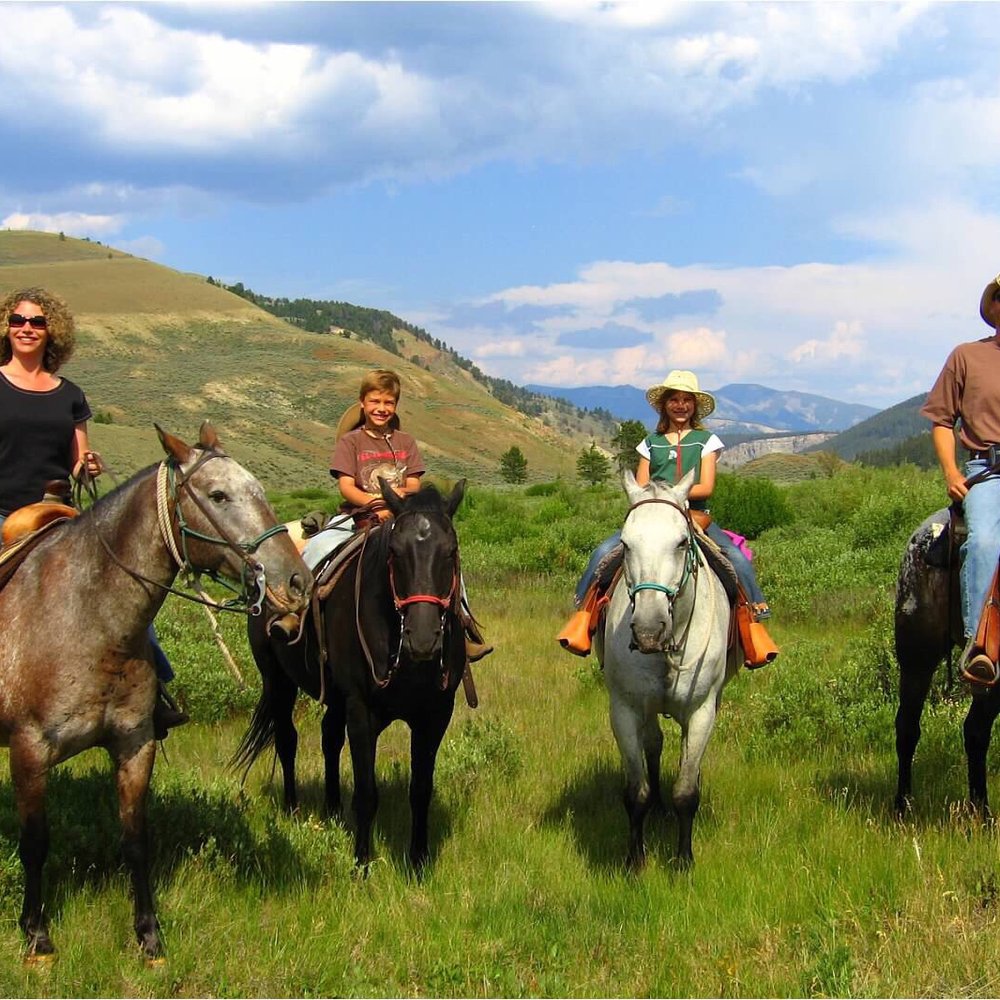 9 Quarter Circle Ranch - Family at 9 Quarter Circle Ranch in 2007. - Horseback Riding Near Me - Gallatin Gateway, Montana 9 Quarter Circle Ranch - Family at 9 Quarter Circle Ranch in 2007. - Horseback Riding Near Me - Gallatin Gateway, Montana