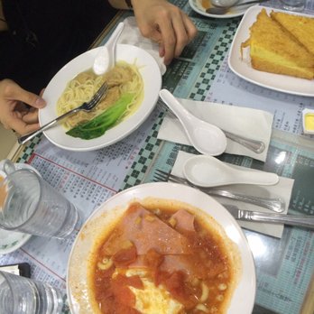 樂心冰室 - Spaghetti, toast and tomato soup with macaroni - Hong Kong Style Cafe Near Me - Hong Kong, HK
