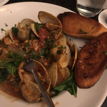 D'Raymonds - Clams bianco - Italian Near Me - Albany, New York