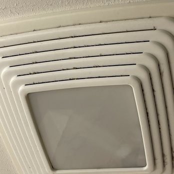 Residence Inn - Bathroom hvac vent - Hotels Near Me - Niles, Ohio Residence Inn - Bathroom hvac vent - Hotels Near Me - Niles, Ohio